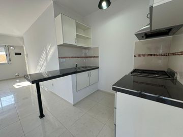 Departamento de dos dormitorios en alquiler La Plata - Tolosa