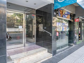 Venta de Departamento en Villa Crespo 5 Amb y Dependencia