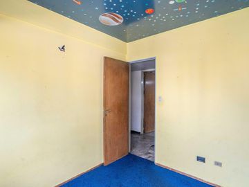 Venta de Departamento en Villa Crespo 5 Amb y Dependencia