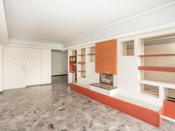 Venta de Departamento en Villa Crespo 5 Amb y Dependencia