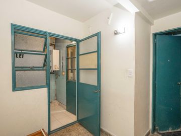 Venta de Departamento en Villa Crespo 5 Amb y Dependencia