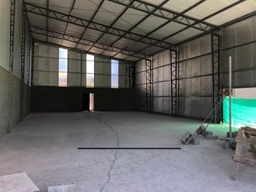 Depósito en venta - 1 Baño - Pilar