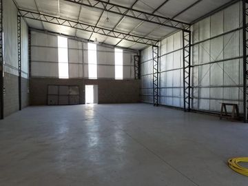 Depósito en venta - 1 Baño - Pilar