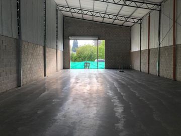 Depósito en venta - 1 Baño - Pilar