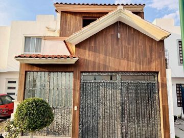 Casa en VENTA en Privada en Villas del Country