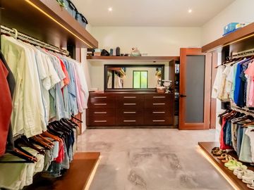 Casa en venta con paneles solares en Montes de Ame