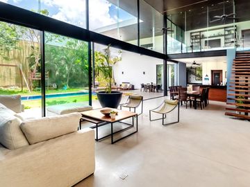 Casa en venta con paneles solares en Montes de Ame