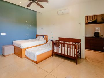 Casa en venta con paneles solares en Montes de Ame