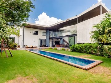 Casa en venta con paneles solares en Montes de Ame