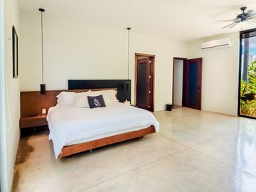 Casa en venta con paneles solares en Montes de Ame