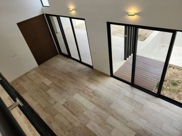 Casa en venta con páneles solares en el Yucatán Country Club