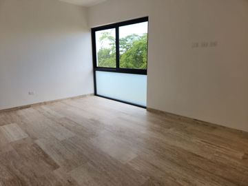 Casa en venta con páneles solares en el Yucatán Country Club