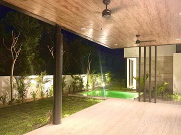 Casa en venta con páneles solares en el Yucatán Country Club