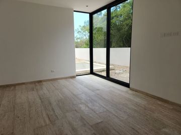 Casa en venta con páneles solares en el Yucatán Country Club