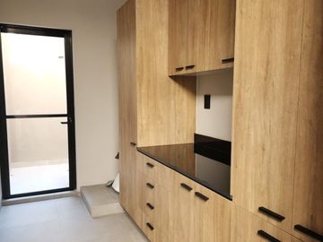 Casa en venta en privada Kutz en el Yucatán Country Club