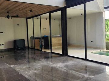 Casa en venta en privada Kutz en el Yucatán Country Club