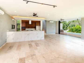Casa en venta en el Yucatán Country Club