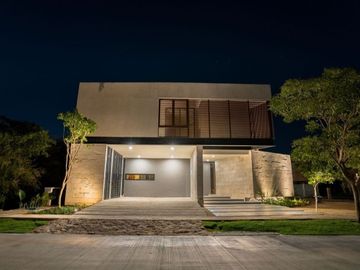 Casa en venta en el Yucatán Country Club