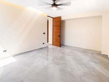 Casa en venta con paneles solares en el Yucatán Country Club