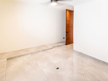 Casa en venta con paneles solares en el Yucatán Country Club