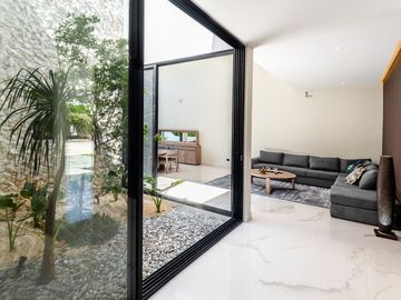 Casa en venta con paneles solares en el Yucatán Country Club