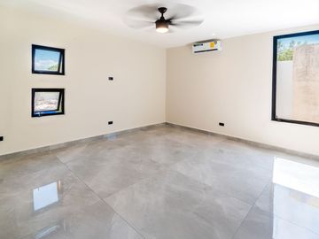 Casa en venta con paneles solares en el Yucatán Country Club