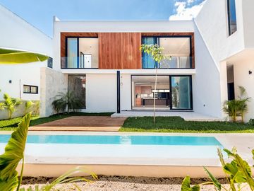 Casa en venta en Privada Kutz en el Yucatán Country Club