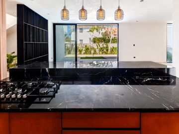 Casa en venta en Privada Kutz en el Yucatán Country Club