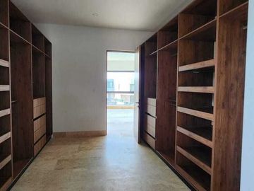 Preventa de casa frente al lago Kanha en en Yucatán Country Club