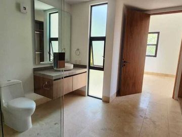 Preventa de casa frente al lago Kanha en en Yucatán Country Club
