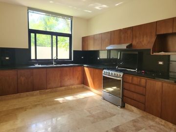 Casa en venta o renta en el Yucatan Country Club