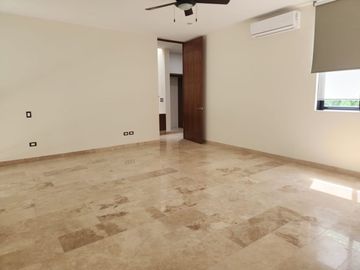 Casa en venta o renta en el Yucatan Country Club