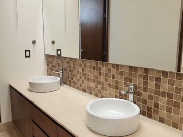 Casa en venta o renta en el Yucatan Country Club