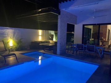 Preciosa casa en renta/venta en el Yucatán Country Club