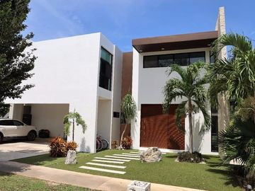 Preciosa casa en renta/venta en el Yucatán Country Club