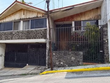 Casa sola en venta Tlaltenango y compositores