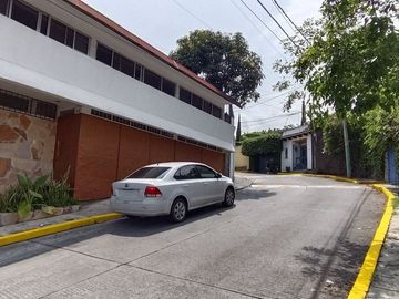 Casa sola en venta Tlaltenango y compositores