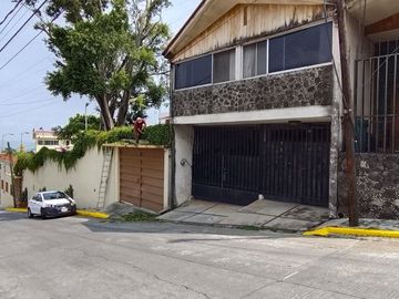 Casa sola en venta Tlaltenango y compositores