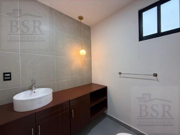 Casa nueva en Venta a pie de calle, en la colonia Ocho cedros, Toluca.