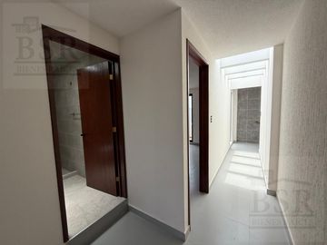 Casa nueva en Venta a pie de calle, en la colonia Ocho cedros, Toluca.