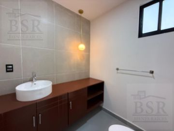 Casa nueva en Venta a pie de calle, en la colonia Ocho cedros, Toluca.