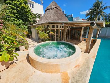Casa con Muelle en Venta, Pok ta pok Zona Hotelera en Cancún