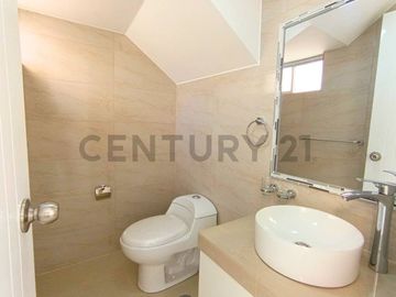 SE VENDE CASA EN ESTRENO EN TACNA