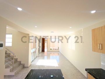 SE VENDE CASA EN ESTRENO EN TACNA