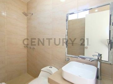 SE VENDE CASA EN ESTRENO EN TACNA