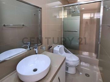 SE VENDE CASA EN ESTRENO EN TACNA