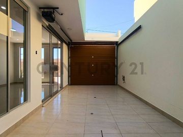 SE VENDE CASA EN ESTRENO EN TACNA