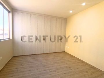 SE VENDE CASA DE ESTRENO EN TACNA