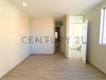 SE VENDE CASA DE ESTRENO EN TACNA