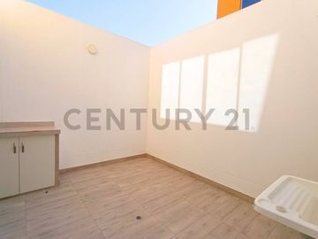 SE VENDE CASA DE ESTRENO EN TACNA